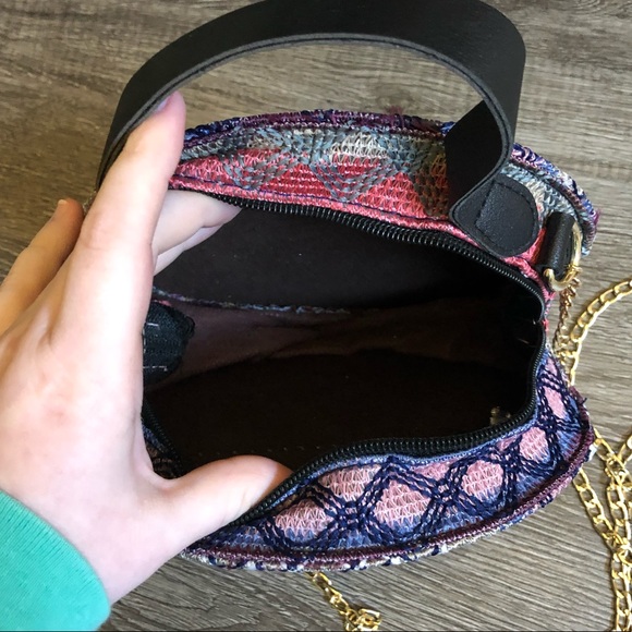 Tribal Cross Body - Picture 5 of 5